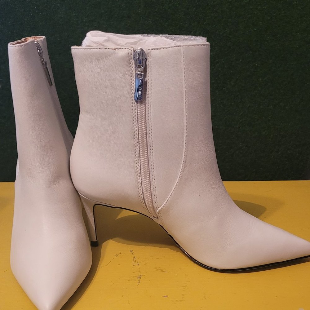 Shutz Kitty He'll White leather boot